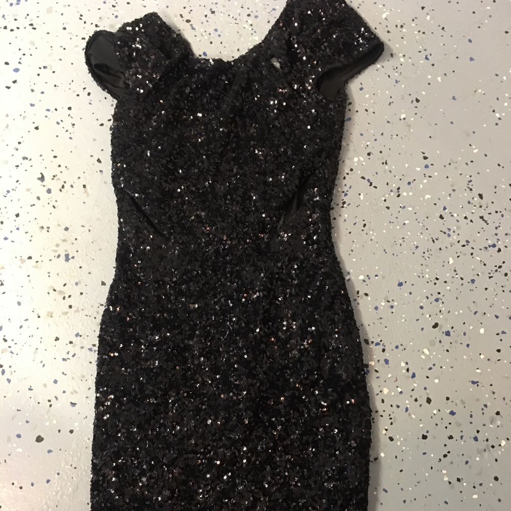 Black sequined xsmall party dress